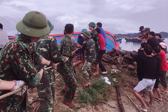 Các địa phương chủ động ứng phó bão số 12